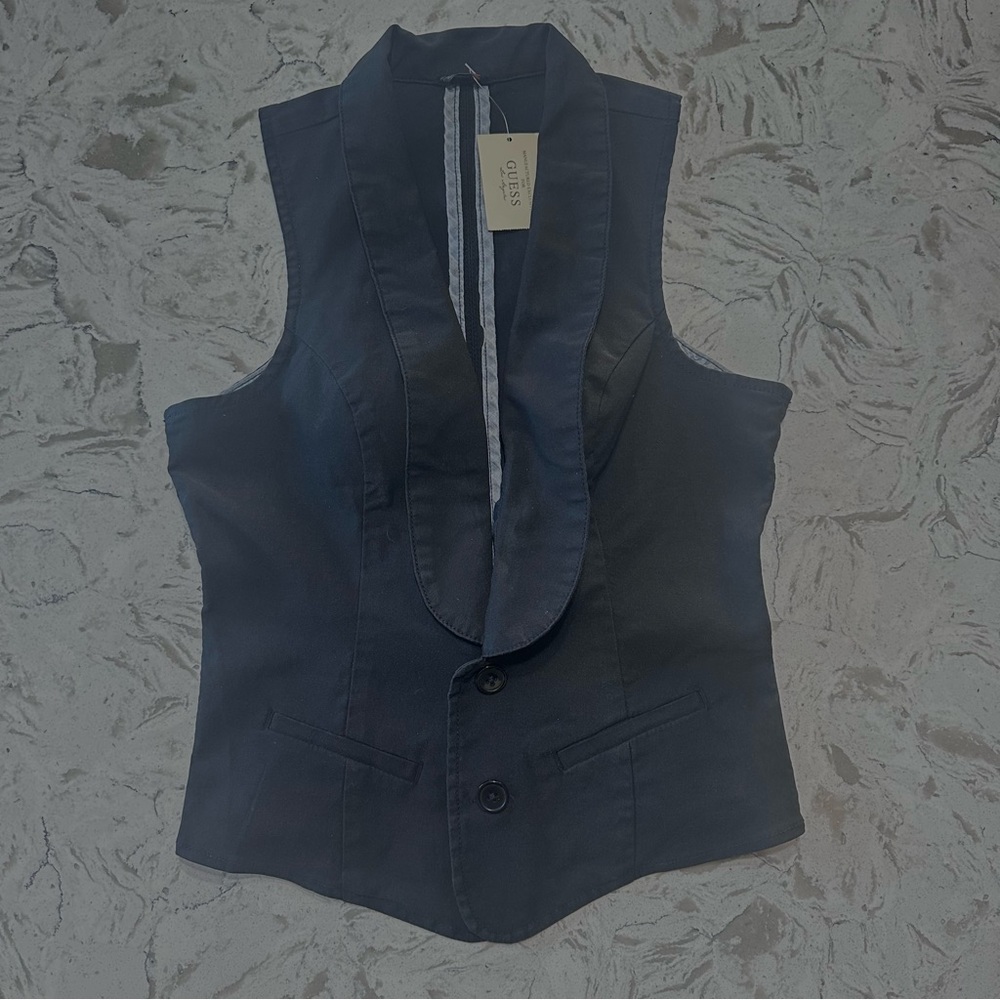 🖤 GUESS Black Fitted Vest – NWT (New With Tags)Small